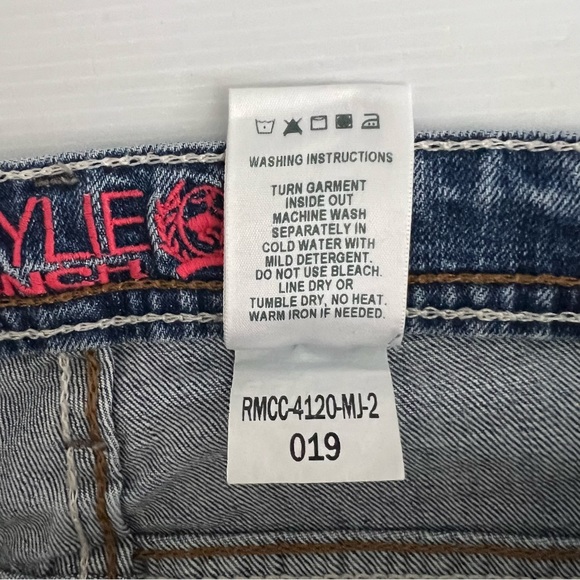 Cinch Ladies Kylie Slim Denim Jeans Mid Rise Embroidered Size 27/3 L (AU 9 Long) - Picture 9 of 14